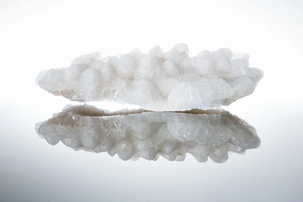Κομμάτι από αλάτι κρύσταλλο από νεκρά θάλασσα της Ιορδανίας — Φωτογραφία Αρχείου