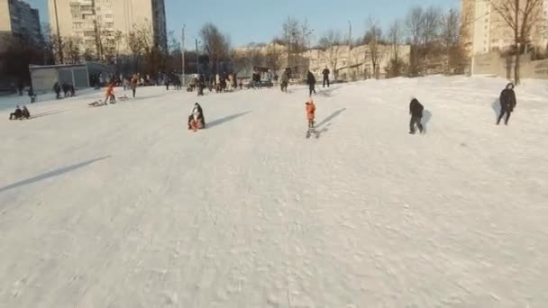 Lwów Ukraina 2022 Fpv Drone Cinematic Shot Wesołych Zabawnych Dzieci — Wideo stockowe