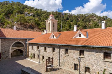 Kıbrıs 'taki Troodos sıradağlarında bulunan Kykkos Manastırı