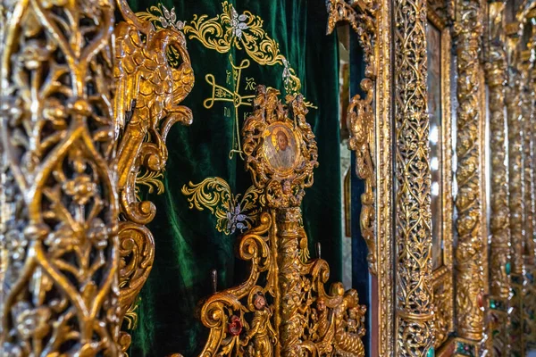 Kıbrıs Rum Kesimi 'nin Larnaka kentindeki St. Lazarus Katedrali' nin başlıca simgesi