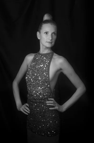 siyah-beyaz sinema balerin