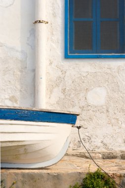 Küçük balıkçı teknesi