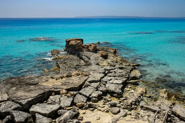 Formentera Nın Iyi Bilinen Plajlarından Biri Calo Des Mort Berrak — Stok fotoğraf