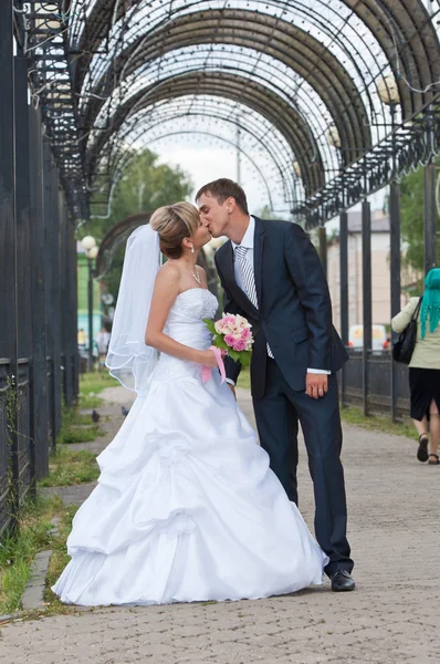 Il matrimonio, due giovani — Foto Stock