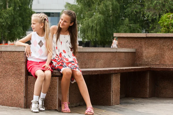 moralin iyi fotoğrafçı kılığında kızlar