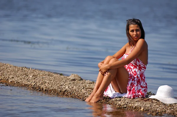 Das Mädchen im Wasser — Stockfoto