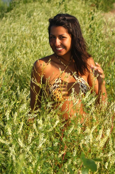 Mädchen am Strand — Stockfoto