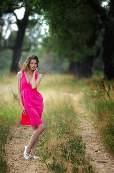 Model in het riet — Stockfoto