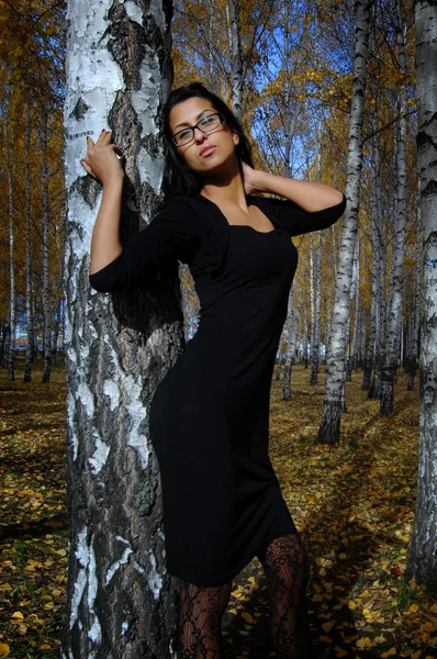 Girl in the park — Stock Photo, Image