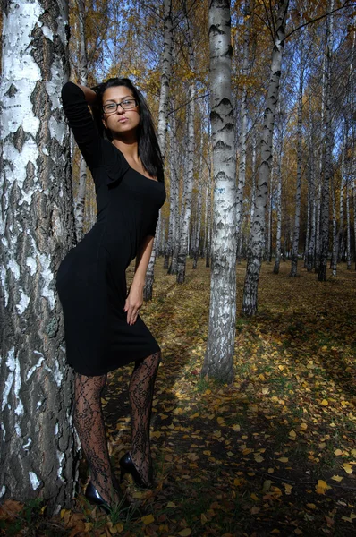 Girl in the park — Stock Photo, Image