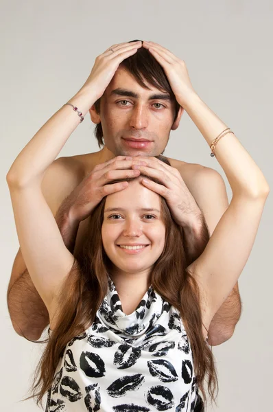 Love story. Running along the river, splashing — Stock Photo, Image