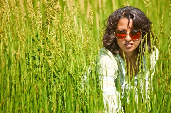 Girl in nature — Stock Photo, Image