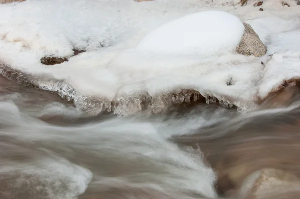 Řeka v pozdním podzimu — Stock fotografie