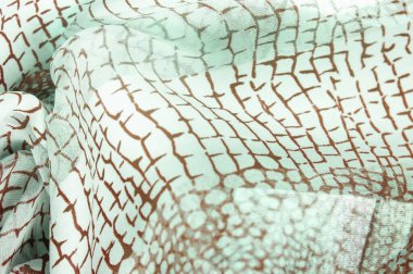 piton rengi ipek kumaş, kahverengi desenli, Afrika temalı, dolgun, tüylü, grimsi kahverengi. Doku. Arkaplan.