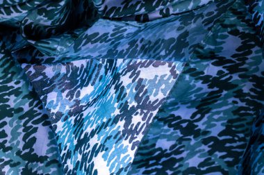 Mavi ipek kumaş, soyutlama, telif hakkı baskısı, askeri kamuflaj kumaşı. Tasarımlarınız askeriyeye girmenizi sağlayacak.