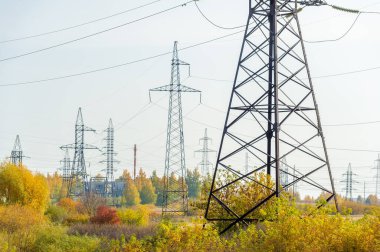 Endüstriyel arazi. Sanayi sonrası manzara ve çevre görüntüleri. Sanayi sonrası, mevcut estetik görüntülerin güncellenmesi ve karmaşıklaştırılması hakkındaki sanatsal fikirler.