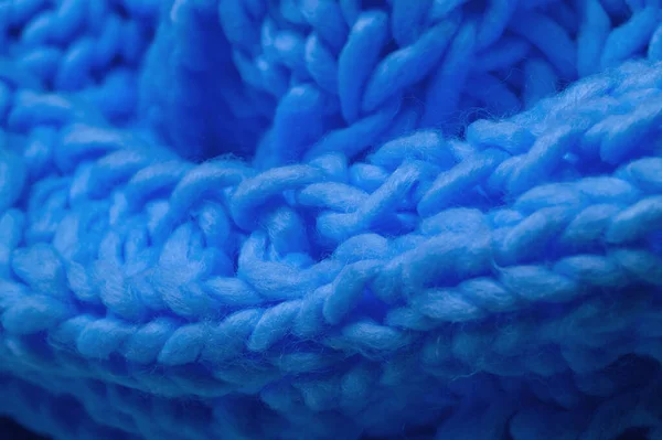 Blue Knitted Wool Scarf Large Chunky Knit Gorgeous Handmade Wool — Stock Photo, Image