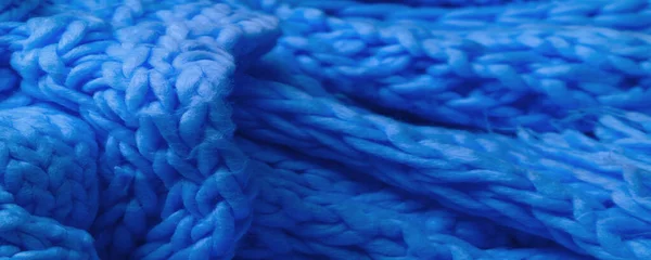 Blue Knitted Wool Scarf Large Chunky Knit Gorgeous Handmade Wool — Stock Photo, Image