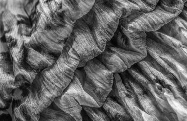 Panter desenli ince organzalı ipek kumaş, siyah ve beyaz. Buruşuk doku. Geçmişi. Şablon.