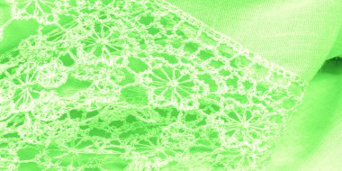 İpek kumaş, dişi bahar yeşil atkısı ve dantel ambalajlar. Yazdırma ve dijital materyallerinizi oluşturmak için bu süslü resimleri kullanın.