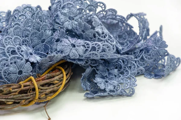 Szaro Niebieska Koronkowa Wstążka Szeroki Wzór Kwiatowy Kolorowe Koronki Tkaniny — Zdjęcie stockowe