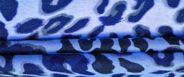 Mavi ipek kumaş, leopar deseni, hayvan derisi, Afrika teması. doku arkaplanı, desen