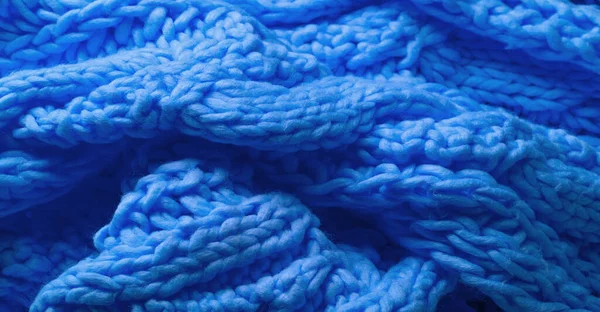 Blue Knitted Wool Scarf Large Chunky Knit Gorgeous Handmade Wool — Stock Photo, Image