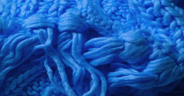 Blauer Strickschal Aus Wolle Große Klobige Strickmütze Wunderschöner Handgemachter Winter — Stockfoto