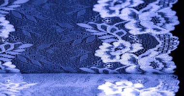 Mavi dantel. Eşsiz tasarım, el yapımı siyah beyaz esnek dantel. Aksesuarlar. Zarif, sakin, saf kumaş. Jacquard. Yüksek kaliteli el yapımı aksesuarlar. İç çamaşırı kumaşları