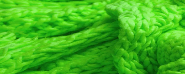 Green Knitted Wool Scarf Large Chunky Knit Gorgeous Winter Handmade — Stock Photo, Image