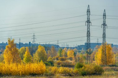 Endüstriyel sonbahar manzarası. Kentsel tasarım, mimari, coğrafya, ekoloji, inşaat, inşaat, çevre psikolojisi alanlarını kapsayan disiplinler arası bir alandır.,
