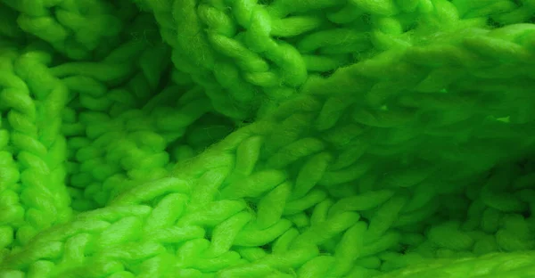 Green Knitted Wool Scarf Large Chunky Knit Gorgeous Winter Handmade — Stock Photo, Image