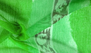 Kumaş üzerindeki soyut desen, büyük örgülü iplik, yeşil-beyaz çizgiler, projeleriniz için bu kumaş. Doku, arkaplan