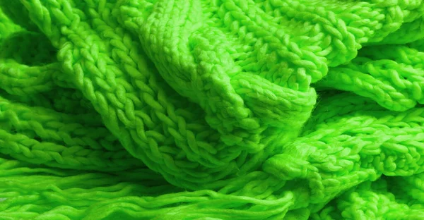 Zelená Vlněná Šála Velký Tlustý Pletenec Nádherný Zimní Ručně Vyrobená — Stock fotografie