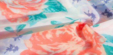 Pamuk kumaş. Beyaz arka planda güller. Tasarımları, projeleri, duvar kağıtlarını işlemek için çok kullanışlı ve ideal. 