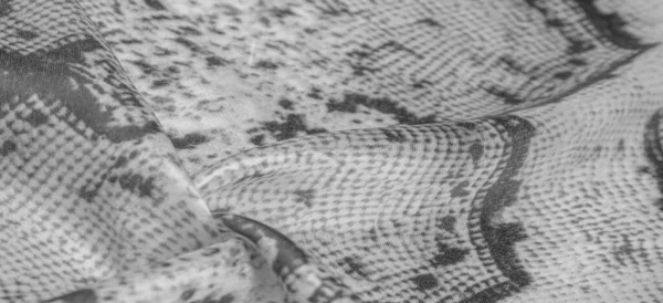 Grauer Monochromer Stoff Mit Schlangenhautmuster Hintergrundstruktur Aus Hellgrauem Stoff Nahaufnahme — Stockfoto
