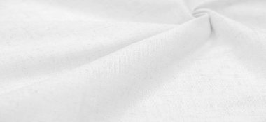 Keten liflerinden yapılan beyaz keten kumaş yumuşaklığı, doğal kökeni, dayanıklılığı ve dayanıklılığı ile mantar ve antibakteriyel özellikleriyle ünlüdür..