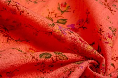 Çiçekli yakut kırmızısı pamuk kumaş. Bağımsız sanatçılardan ve ikonik markalardan çiçek resimleri al. Doku, arkaplan, desen,