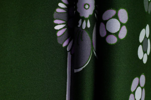 白い花のプリントと緑の青い生地 幾何学的なライン 新しいモダンなカラーパレット テクスチャ パターンを発表 — ストック写真