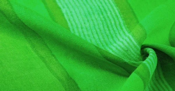 絹織物緑の新鮮な色 スペクトル内の青と黄色の間の色 草やエメラルドのような色 テクスチャ — ストック写真