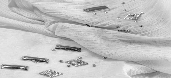 Fehér Szövet Ragasztott Dekoratív Homlokzatú Kövekkel Textúra Háttér Fényes Színes — Stock Fotó