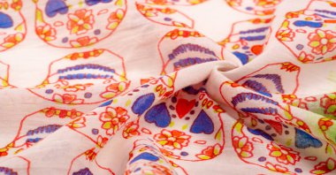 Vahşi yaşam fotoğrafçılığı. Kümülüs bulutları düz tabanlı bulutlardır ve genellikle kabarık pamuk gibi veya kabarık görünürler..