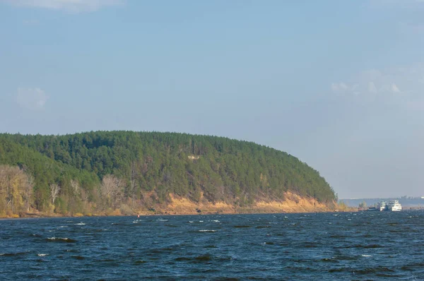 Foto Van Een Herfstlandschap Schilderachtig Herfstlandschap Van Rivier Heldere Bomen — Stockfoto