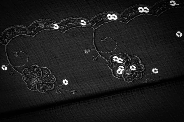 シルクブラック 生地はスパンコールで装飾されています シルクサテン 豪華なテクスチャ 暗い生地 衣装綿素材 抽象的な色の画像パターン 繊細な液体炭ベルベット — ストック写真
