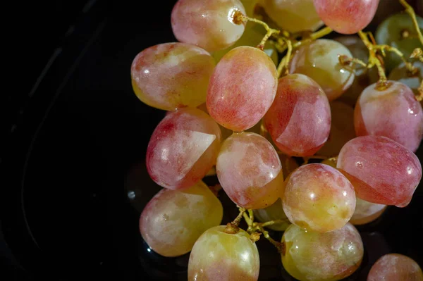 Grapes are good for heart health. The polyphenols in grapes help prevent heart disease. It's portable and fun to eat. Grown for millennia, it is rich in nutrients, antioxidants and plant compounds.