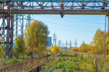 Endüstriyel manzaralar dikkatimizi çeken bir gerçektir, çünkü kendi elementlerini içerirler, ki bunlar yerlerin fizyonomisini değiştiren tarihsel parçalardır.