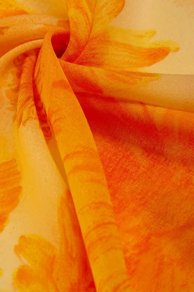 오렌지 초원의 형형색색의 담황색 — 스톡 사진