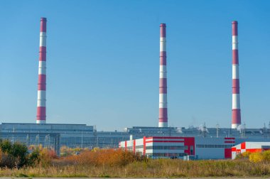 Endüstriyel manzaralar dikkatimizi çeken bir gerçektir, çünkü kendi elementlerini içerirler, ki bunlar yerlerin fizyonomisini değiştiren tarihsel parçalardır.