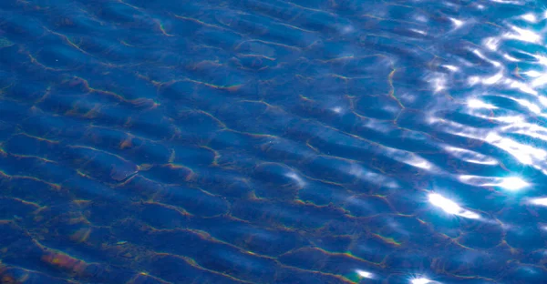 Sunlight Pool Ripples Water Although Direct Sunlight Increases Need Chlorine — Fotografia de Stock