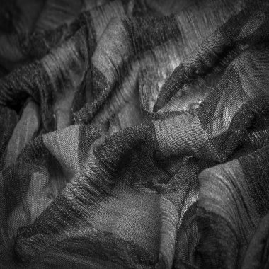 Siyah beyaz ipek kumaş, yumuşak dokunmatik kumaş gökkuşağı renginde mevcut sizin son gelişmelerinizle harmanlamak için. ışık şeffaf